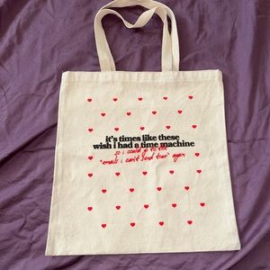 SABRINA CARPENTER EMAILS I CANT SEND TOUR TOTE